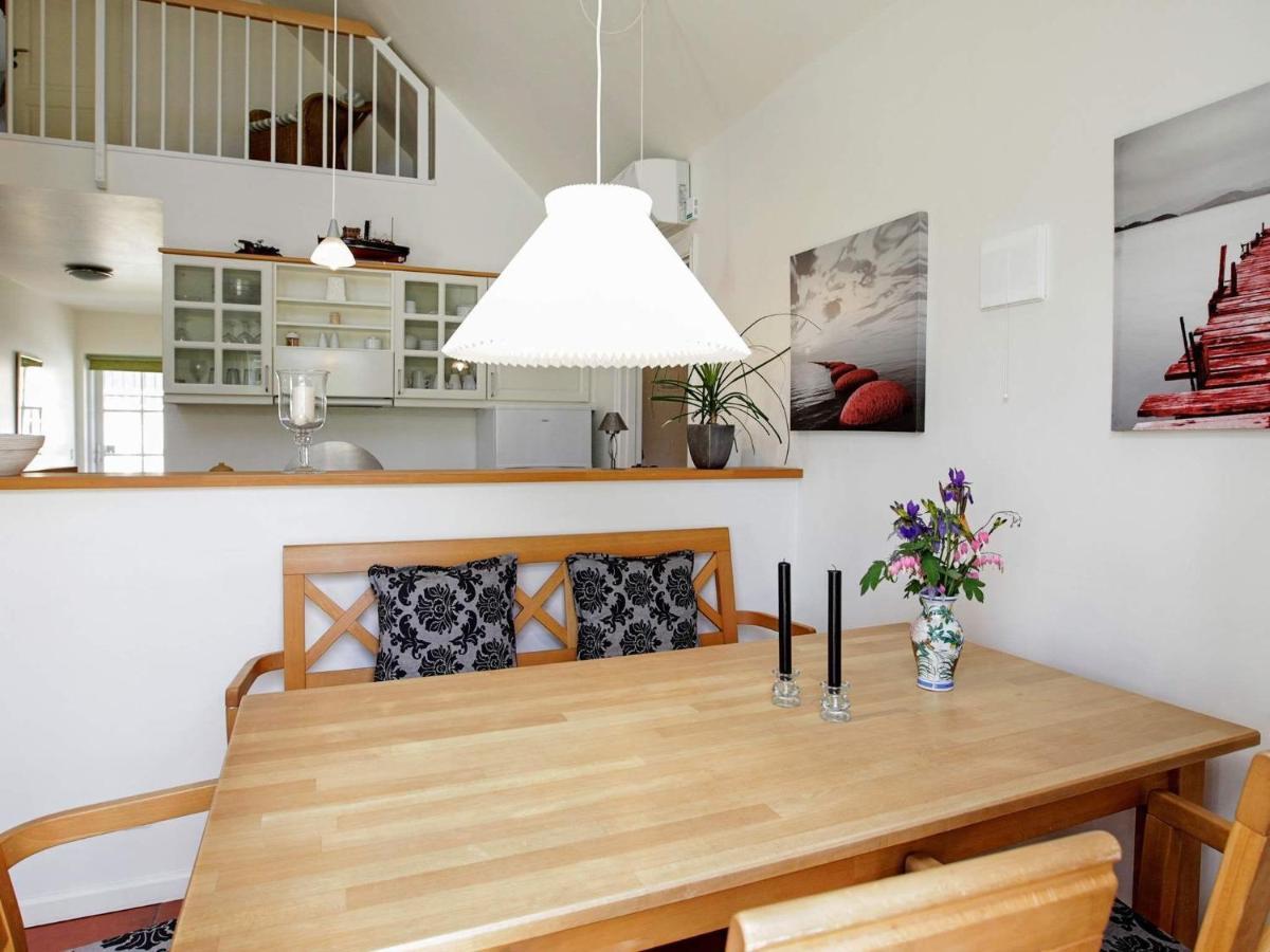 4 Person Holiday Home In Bl Vand Blåvand Extérieur photo